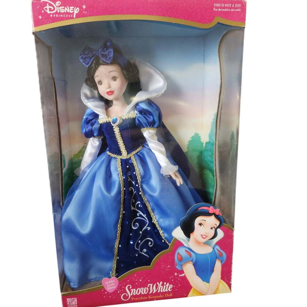 Disney Princess Snow White keepsake porcelain doll 16" 2003